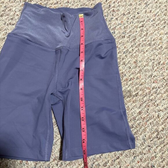 Beyond Yoga Ready or Not Dusty Violet High Waist Biker Shorts- Size Small - Picture 8 of 9